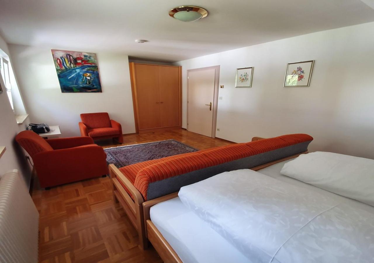 Haus Kraller-Urlaub Mit Seeblick มิลชตัทท์ ภายนอก รูปภาพ