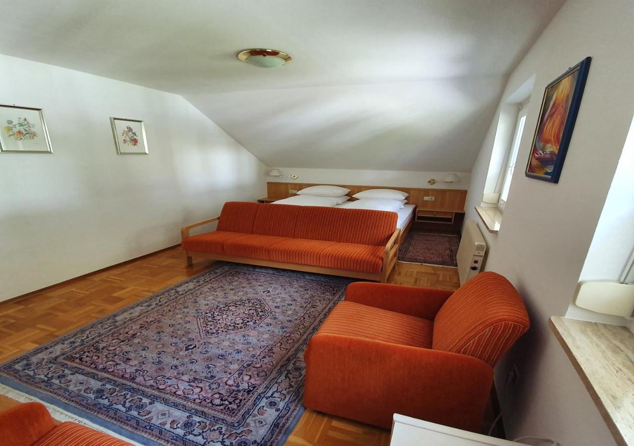 Haus Kraller-Urlaub Mit Seeblick มิลชตัทท์ ภายนอก รูปภาพ